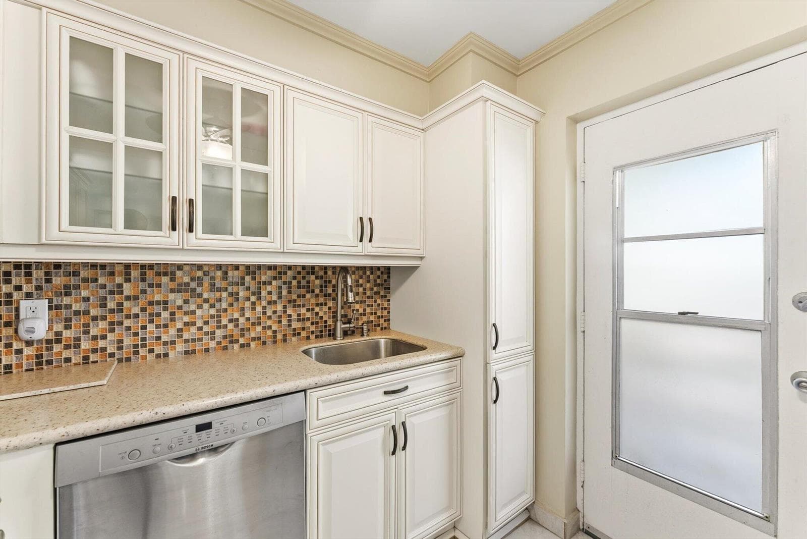 220 Kings Point Drive # 210, Sunny Isles Beach, FL 33160 — zdjęcie 5