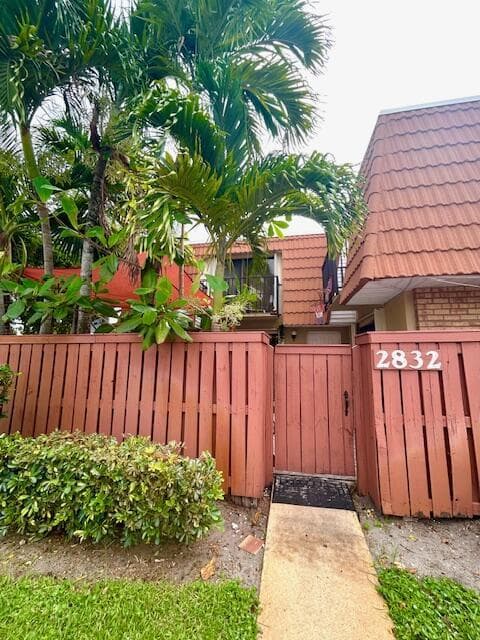 2832 SW 12th Street, Deerfield Beach, FL 33442