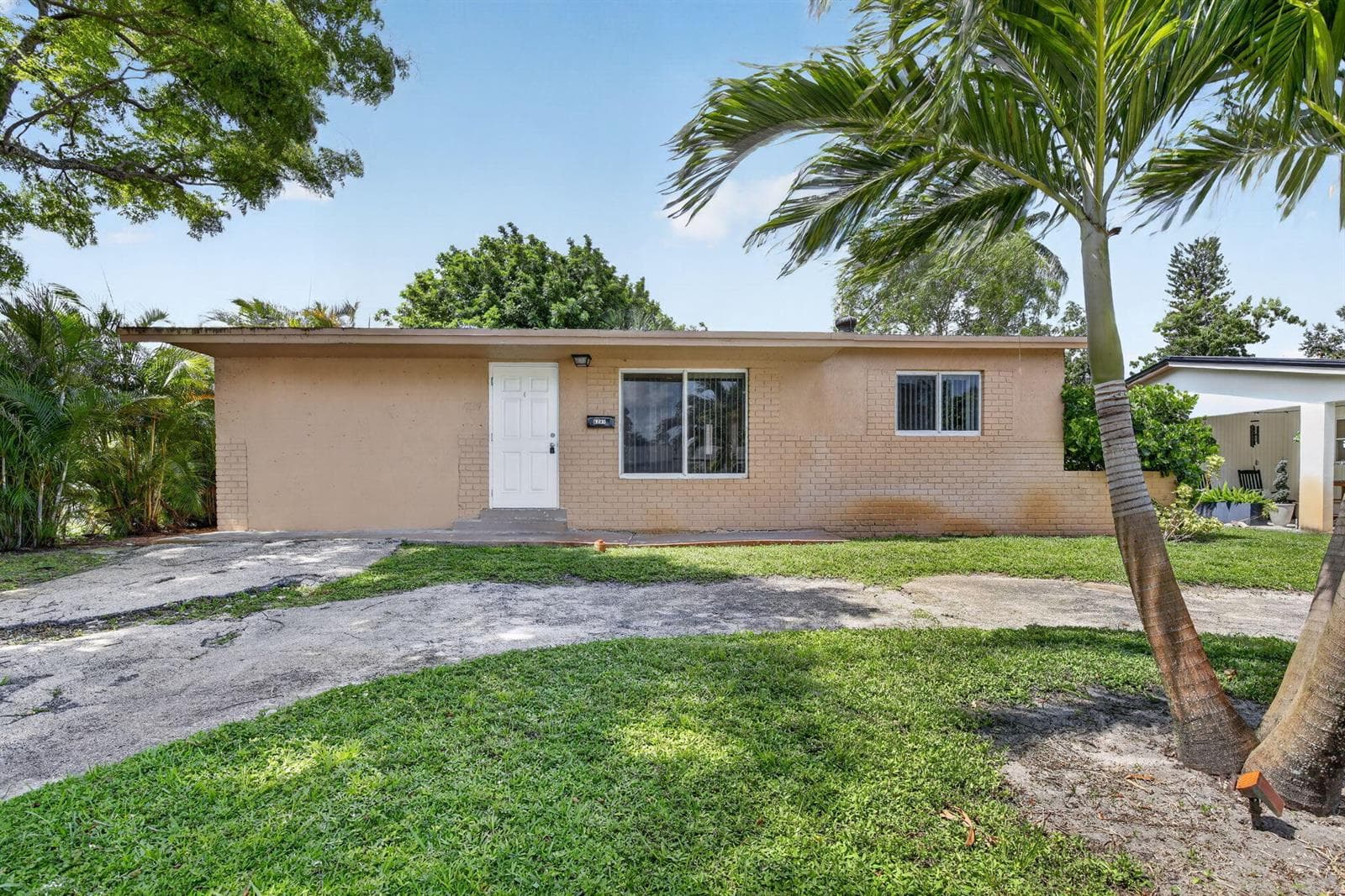 6281 NW 14TH Court, Sunrise, FL 33313 — zdjęcie 2