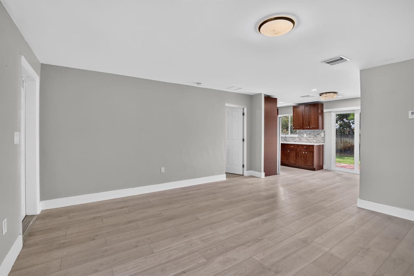 6281 NW 14TH Court, Sunrise, FL 33313 — zdjęcie 5