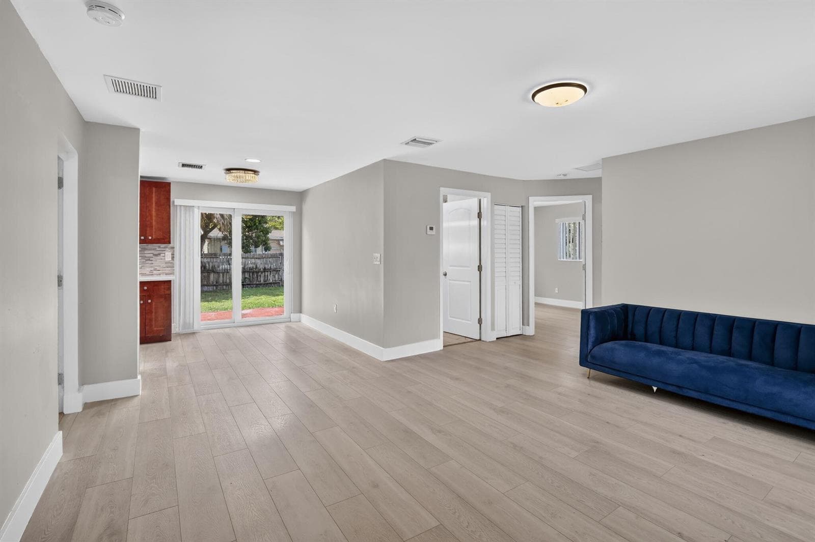 6281 NW 14TH Court, Sunrise, FL 33313 — zdjęcie 4