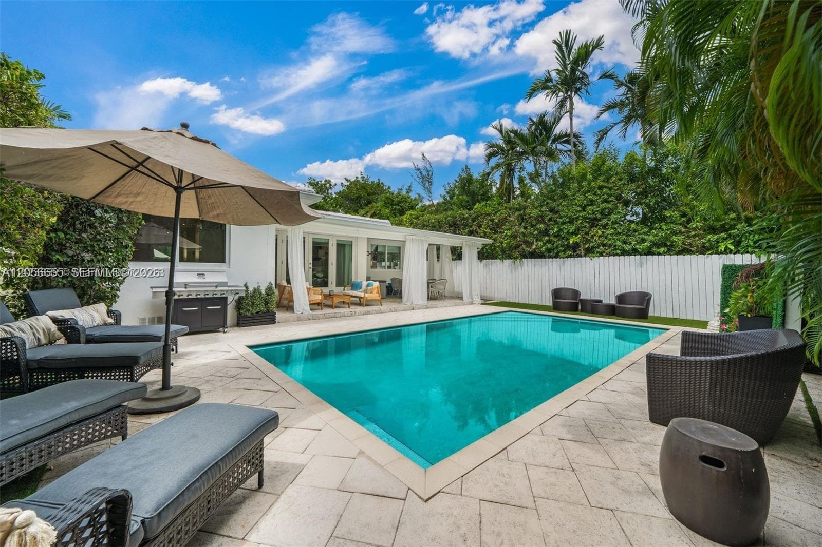 736 W 51 st # 736, Miami Beach, FL 33140 — zdjęcie 2
