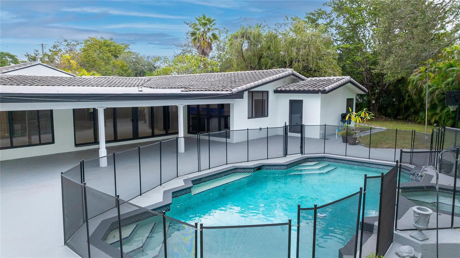 13401 SW 83RD Avenue, Pinecrest, FL 33156 — zdjęcie 2