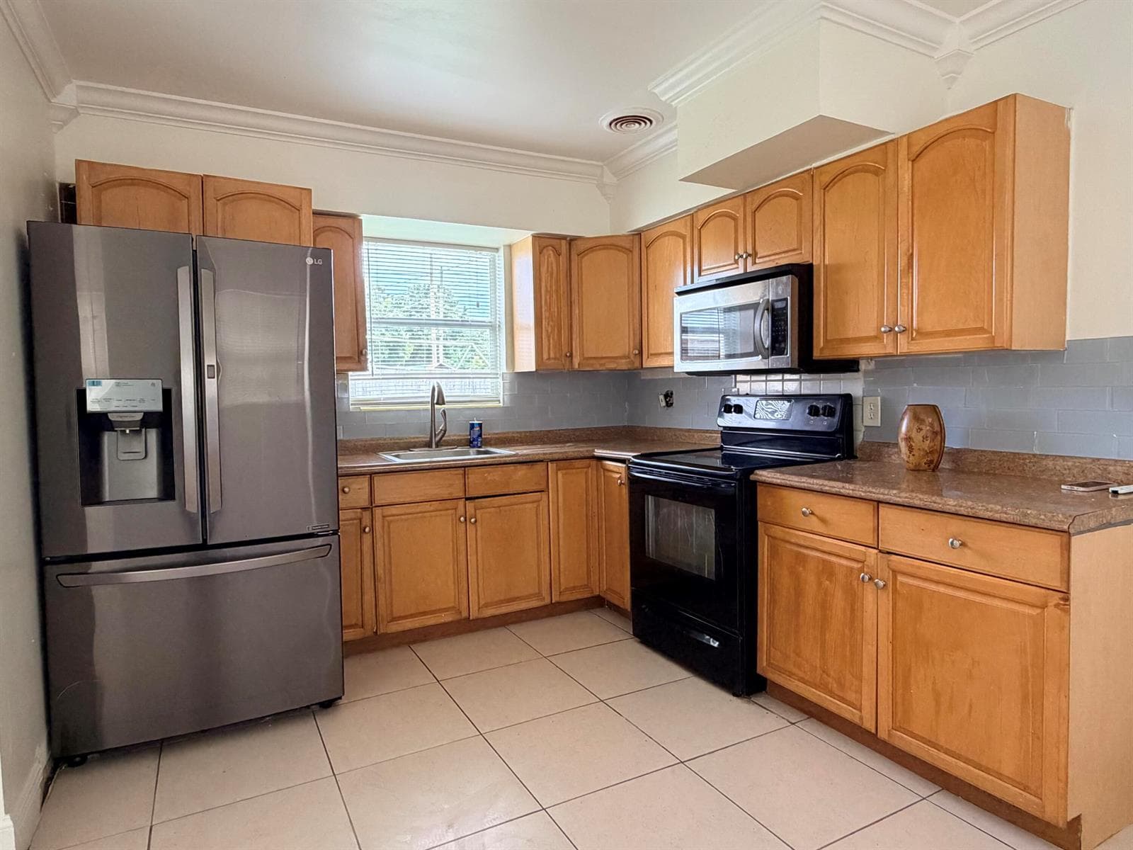 2438 Thomas Street # 3, Hollywood, FL 33020