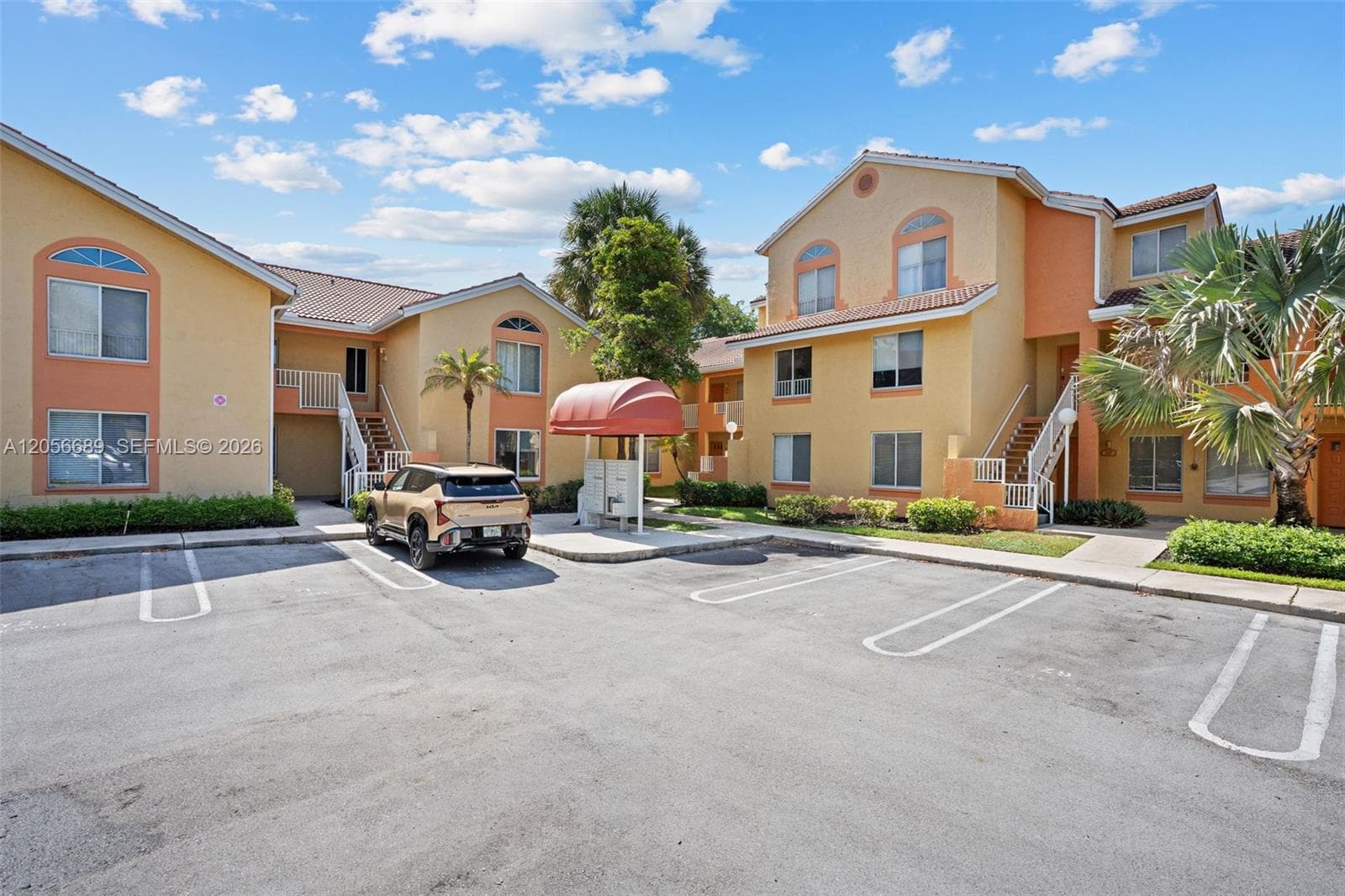 927 Coral Club Dr # 927, Coral Springs, FL 33071