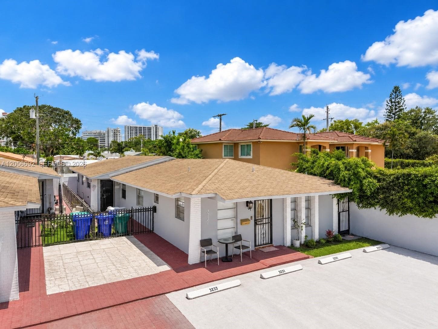 3231 SW 25th St, Miami, FL 33133