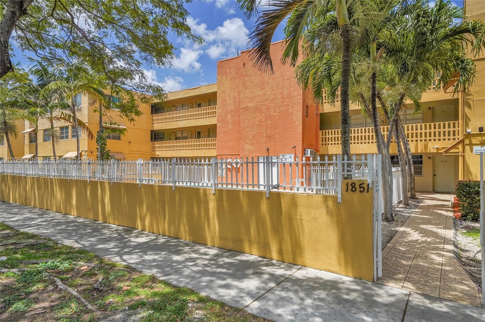 1851 NE 168 TH # A8, North Miami Beach, FL 33162 — zdjęcie 2