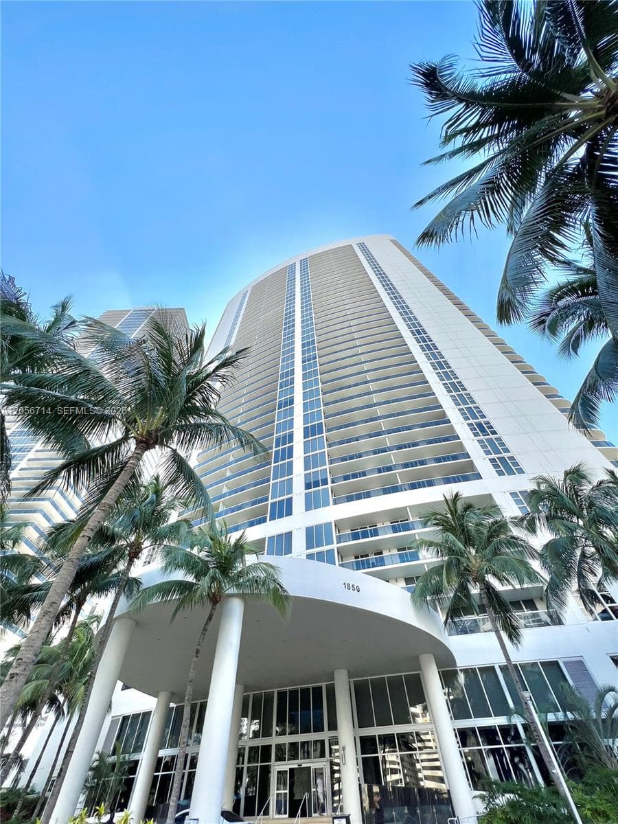 1850 S Ocean Dr # 2204, Hallandale Beach, FL 33009