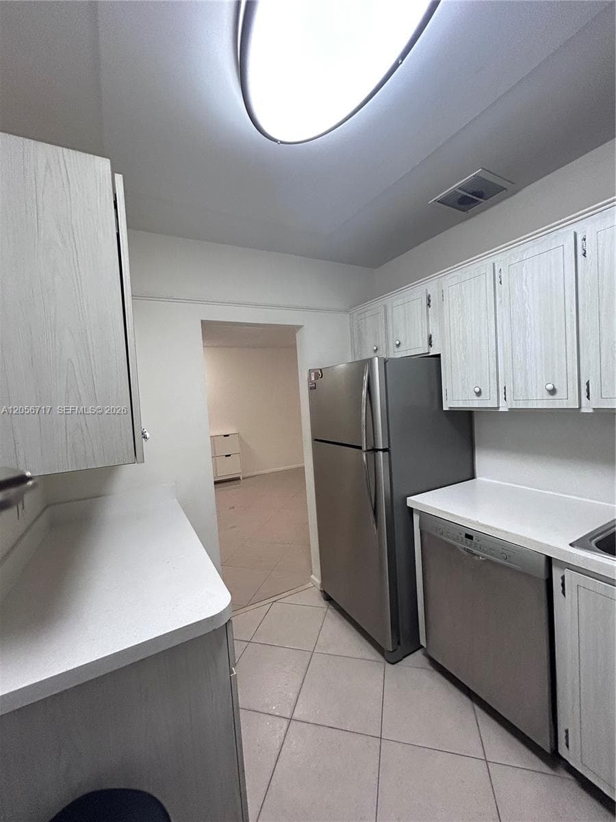 5700 NE 22nd Way # 324, Fort Lauderdale, FL 33308 — zdjęcie 2
