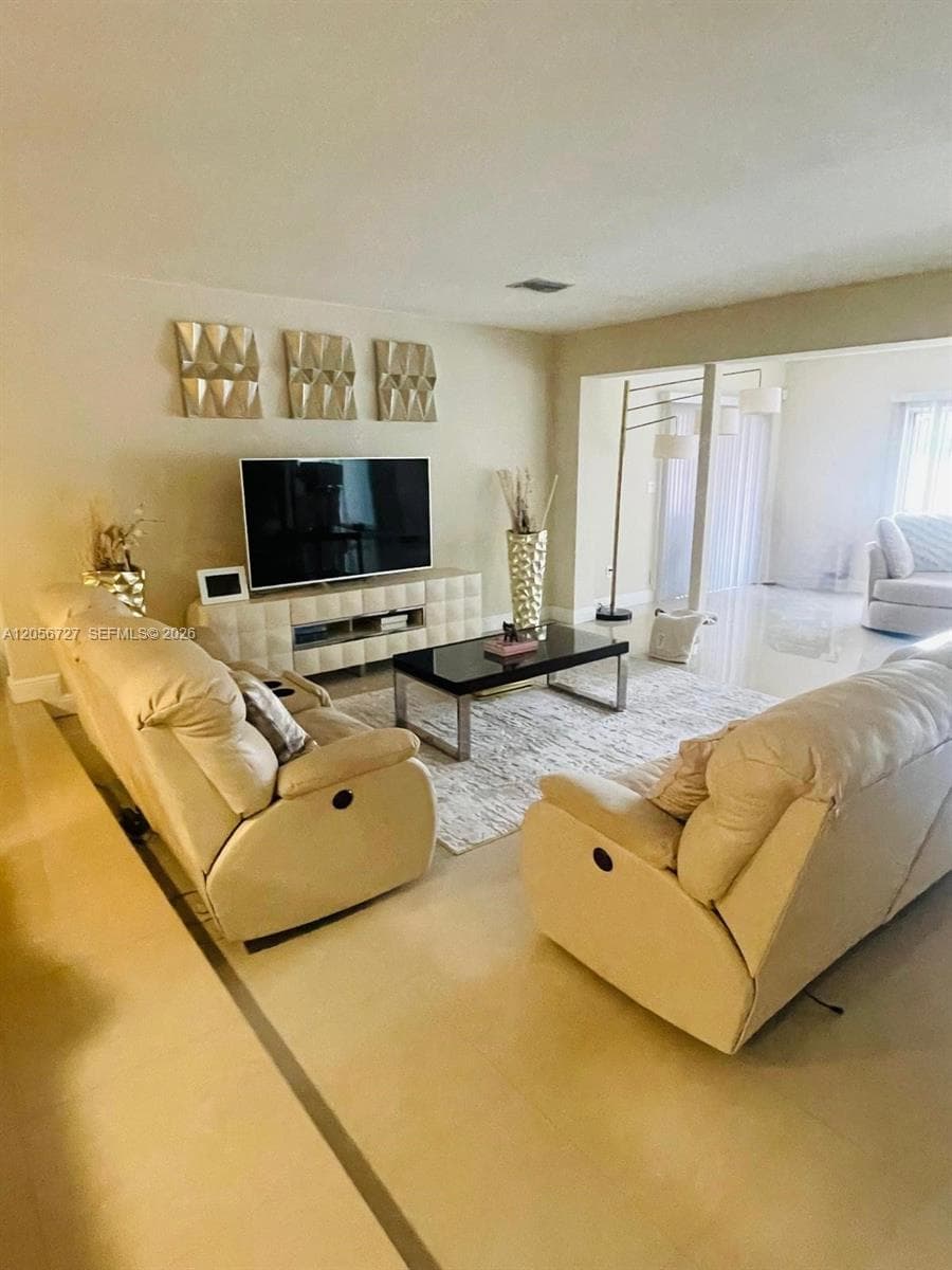 6790 SW 10th Ct # 6790, Pembroke Pines, FL 33023 — zdjęcie 4