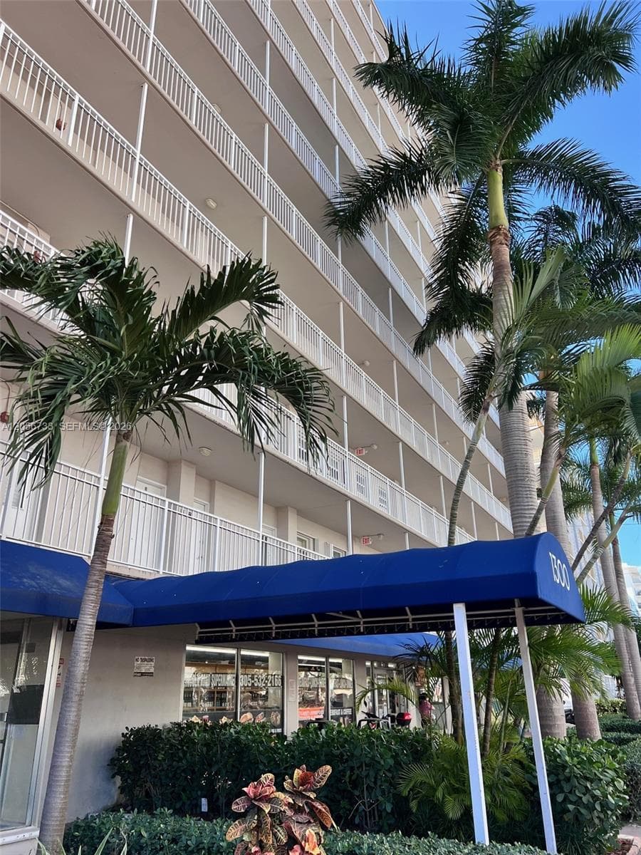 1300 Lincoln Rd # D304, Miami Beach, FL 33139 — zdjęcie 4