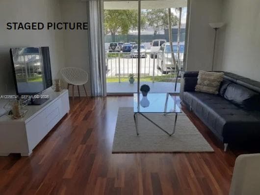 486 NW 165th St Rd # B-103, Miami, FL 33169 — zdjęcie 3