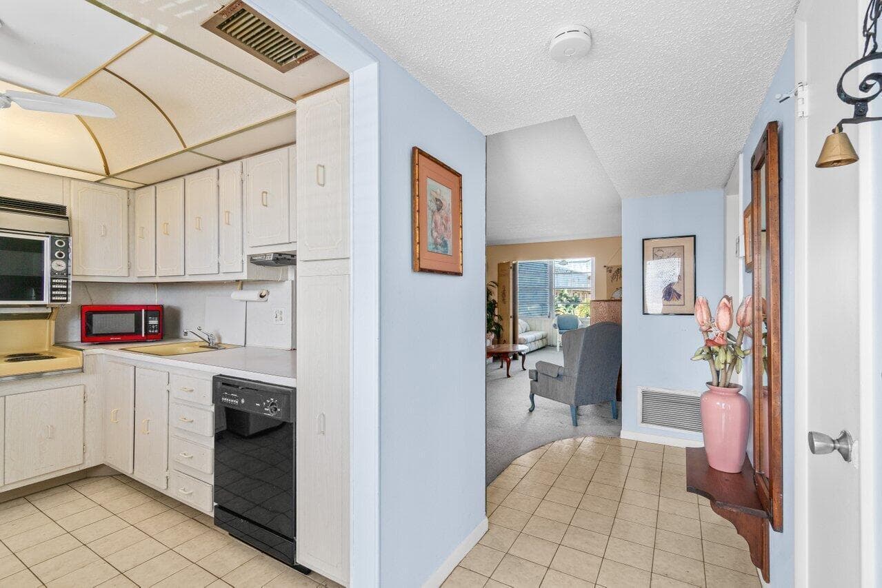 2615 NE 3rd Court # 308, Boynton Beach, FL 33435 — zdjęcie 3