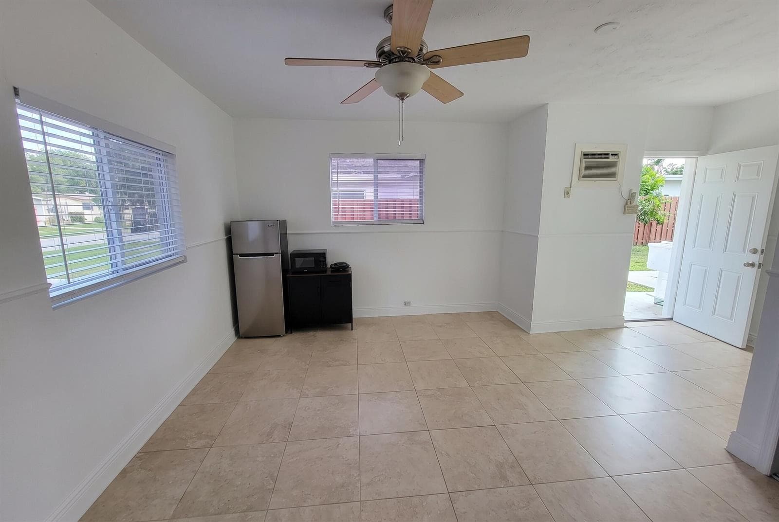 2021 NW 85TH Avenue, Pembroke Pines, FL 33024 — zdjęcie 5