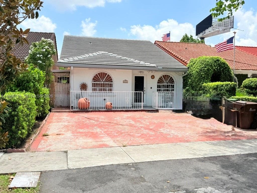 5941 W 20th Ln, Hialeah, FL 33016 — zdjęcie 2