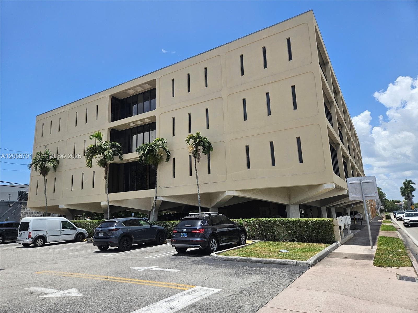 420 S Dixie Hwy # Suite 2A2, Coral Gables, FL 33146 — zdjęcie 5