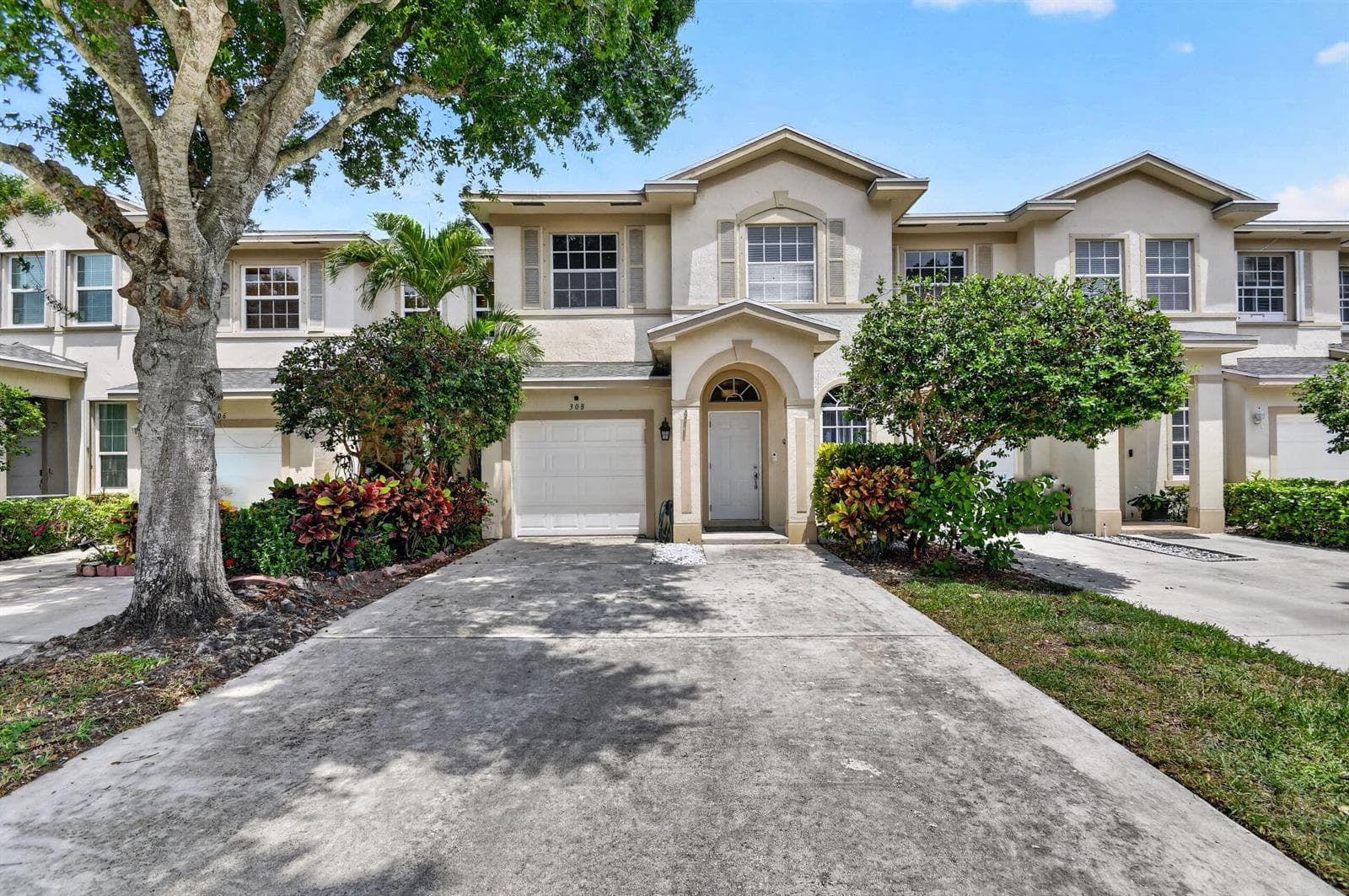308 SPRUCE Street, Boynton Beach, FL 33426