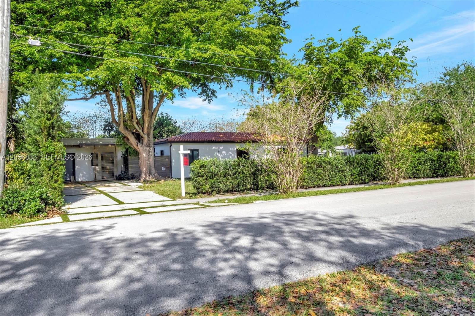 2198 NE 183rd St, North Miami Beach, FL 33179 — zdjęcie 2