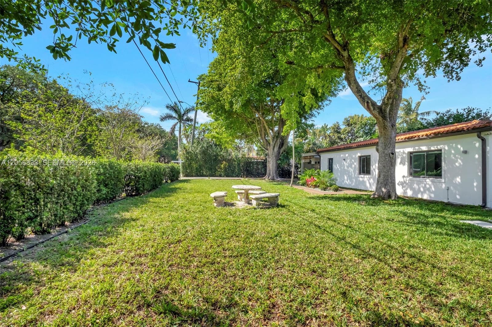 2198 NE 183rd St, North Miami Beach, FL 33179 — zdjęcie 3