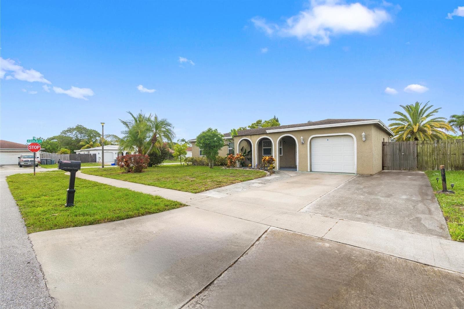 4784 Alfresco Street, Boca Raton, FL 33428