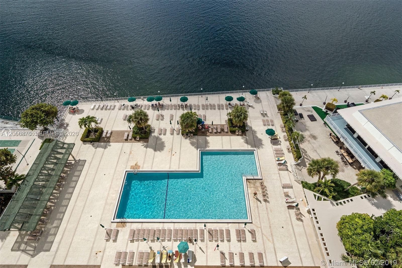 300 Bayview Dr # 207, Sunny Isles Beach, FL 33160 — zdjęcie 3