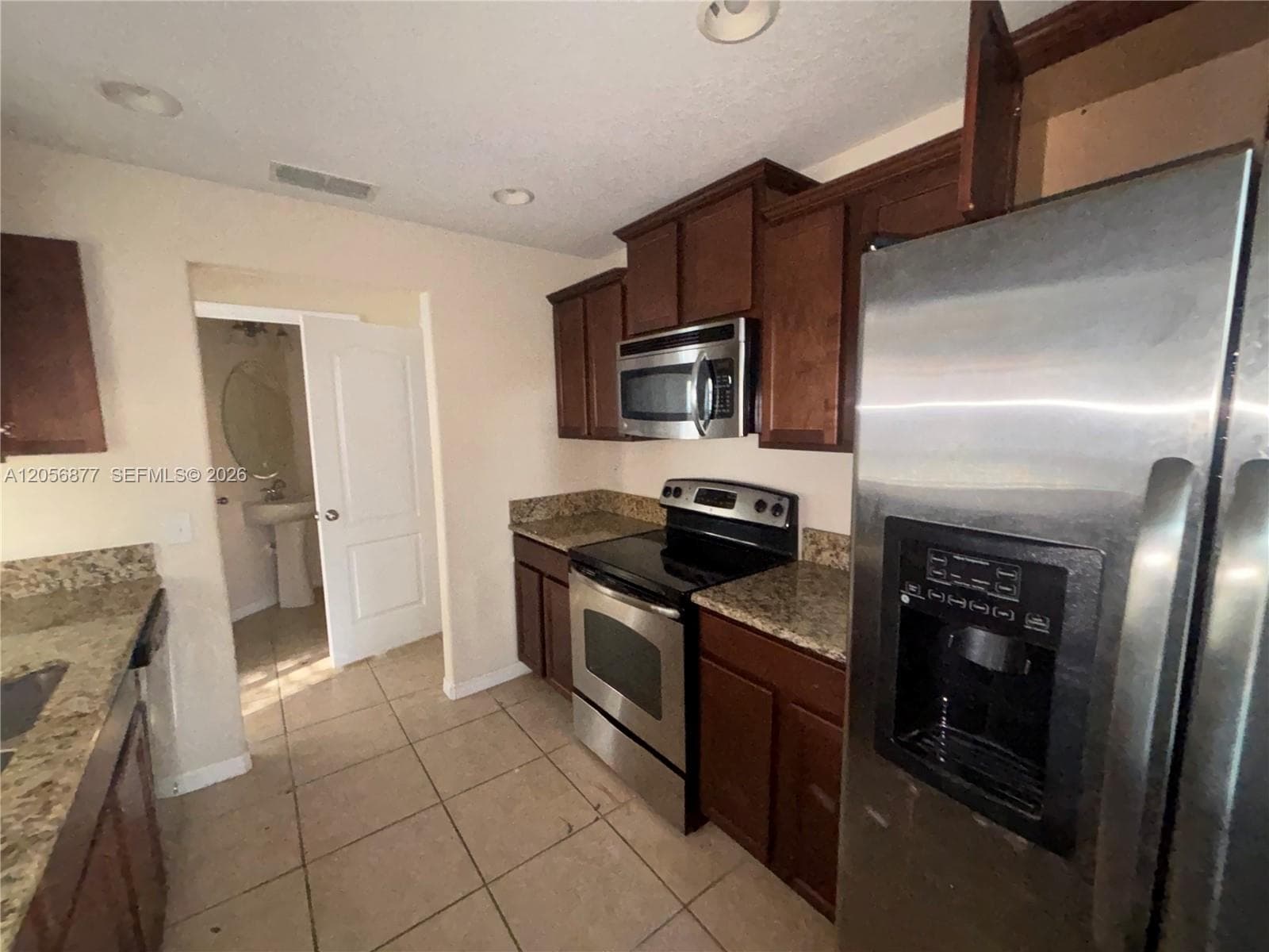 360 Carina Cir # 360, Other City - In The State Of Florida, FL 32773 — zdjęcie 4