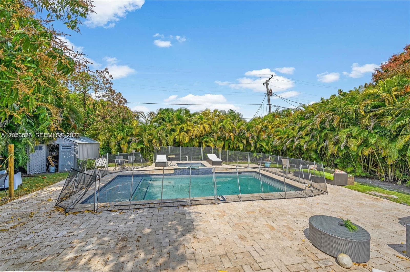 2427 SW 12th St, Miami, FL 33135 — zdjęcie 2