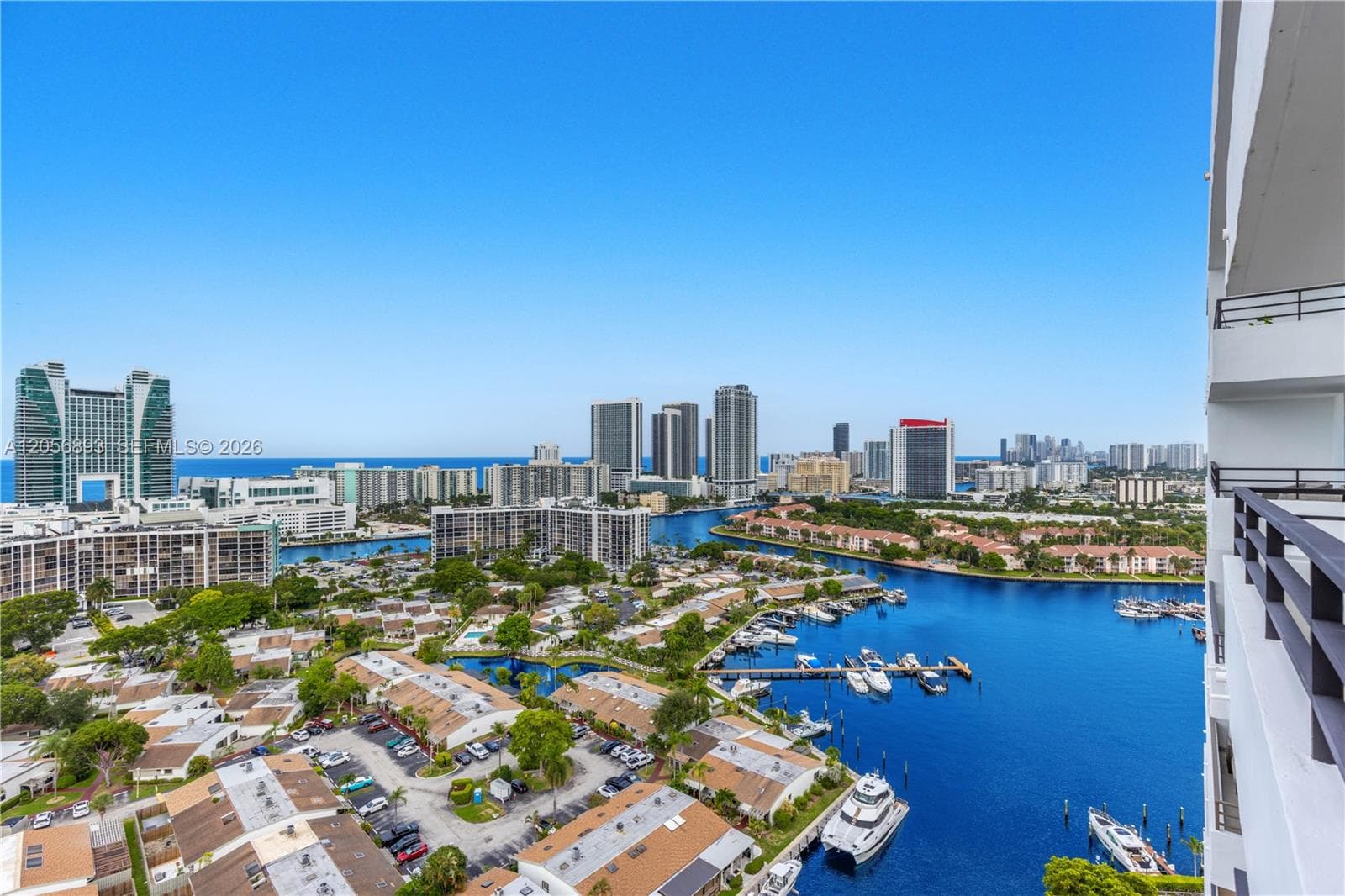 2500 PARKVIEW DR # 2405, Hallandale Beach, FL 33009 — zdjęcie 2