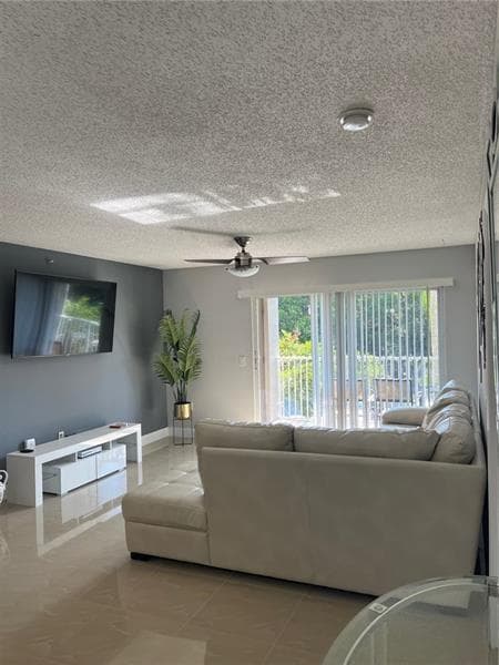5051 WILES Road # 207, Coconut Creek, FL 33073 — zdjęcie 2