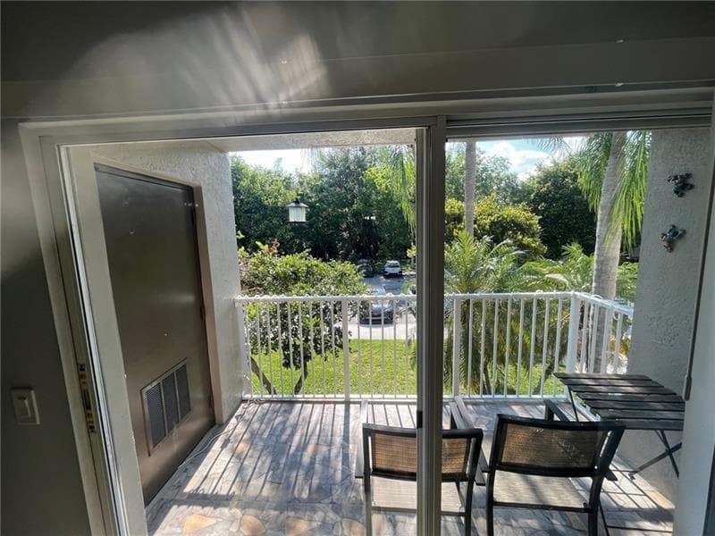 5051 WILES Road # 207, Coconut Creek, FL 33073 — zdjęcie 4