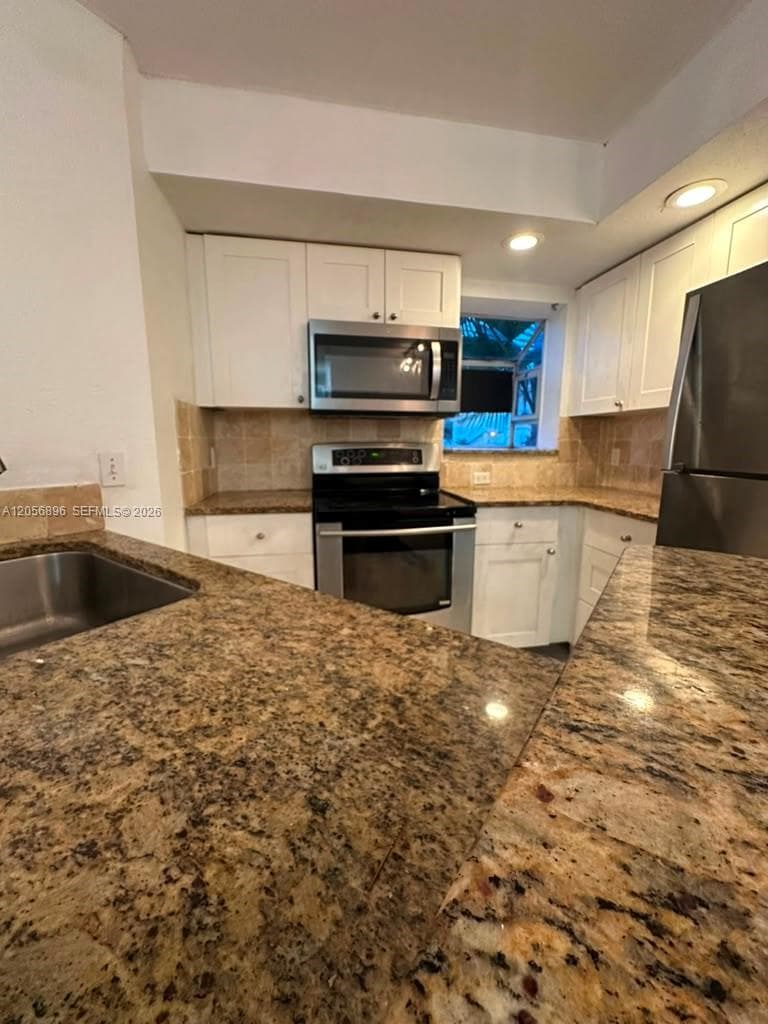 3330 N Pinewalk Dr N # 1611, Margate, FL 33063