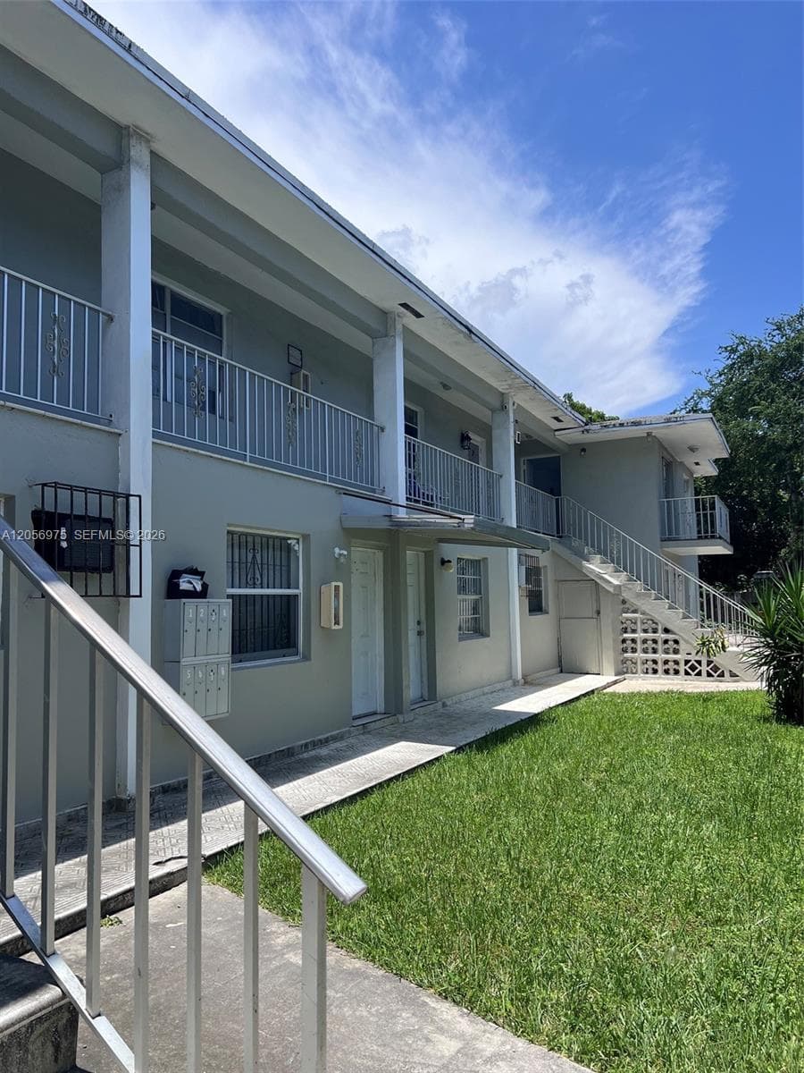 121 NE 80 TER # 5, Miami, FL 33131