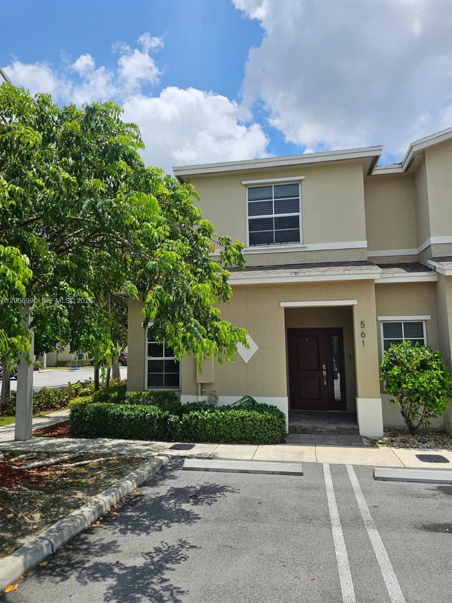 561 NE 5th St, Florida City, FL 33034 — zdjęcie 2
