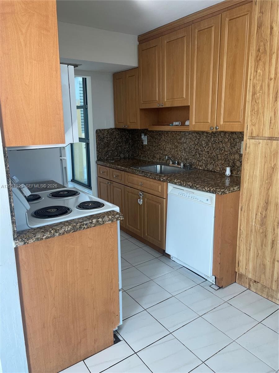 11780 SW 18th St # 510-2, Miami, FL 33175 — zdjęcie 5
