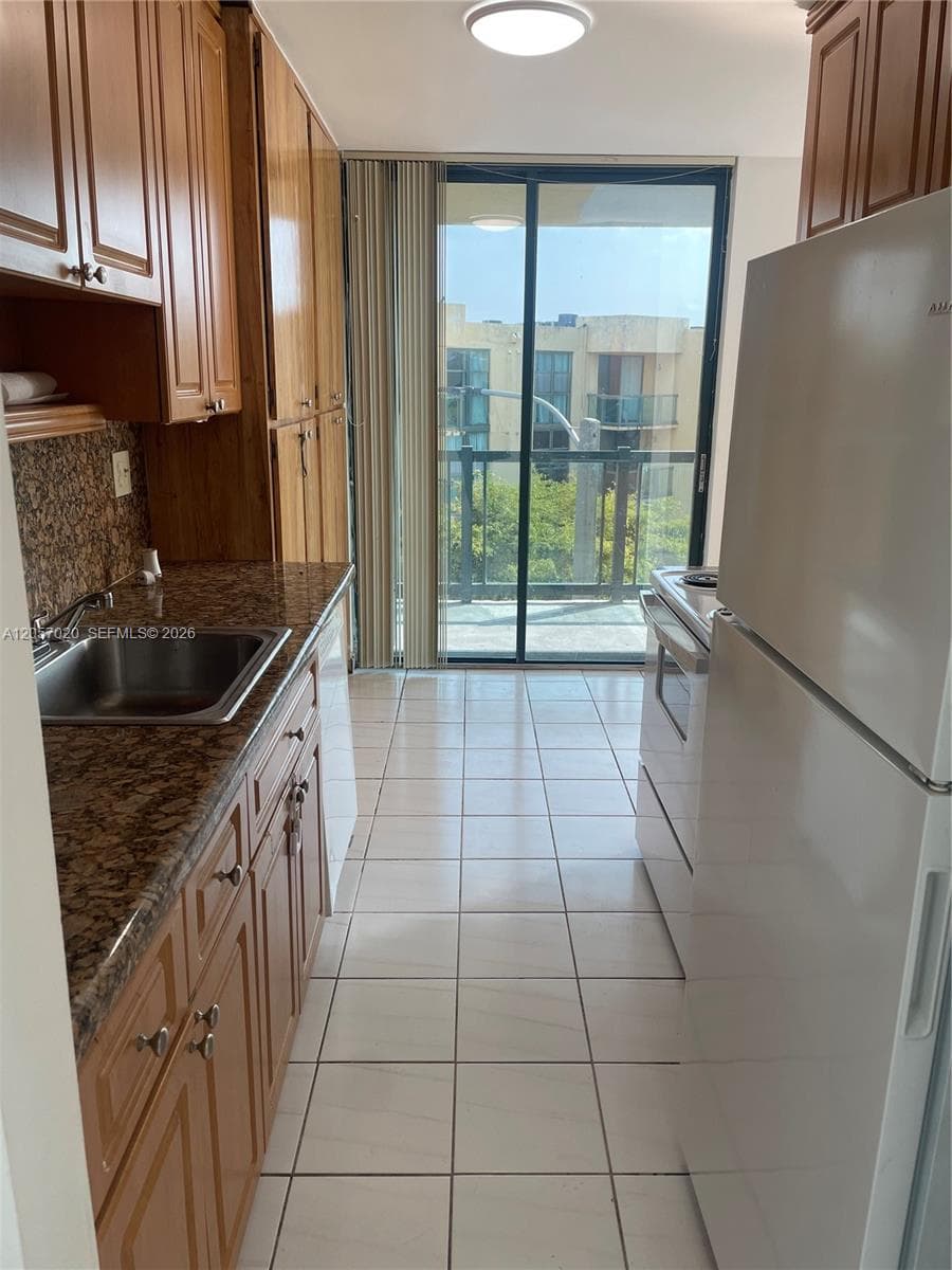 11780 SW 18th St # 510-2, Miami, FL 33175 — zdjęcie 4