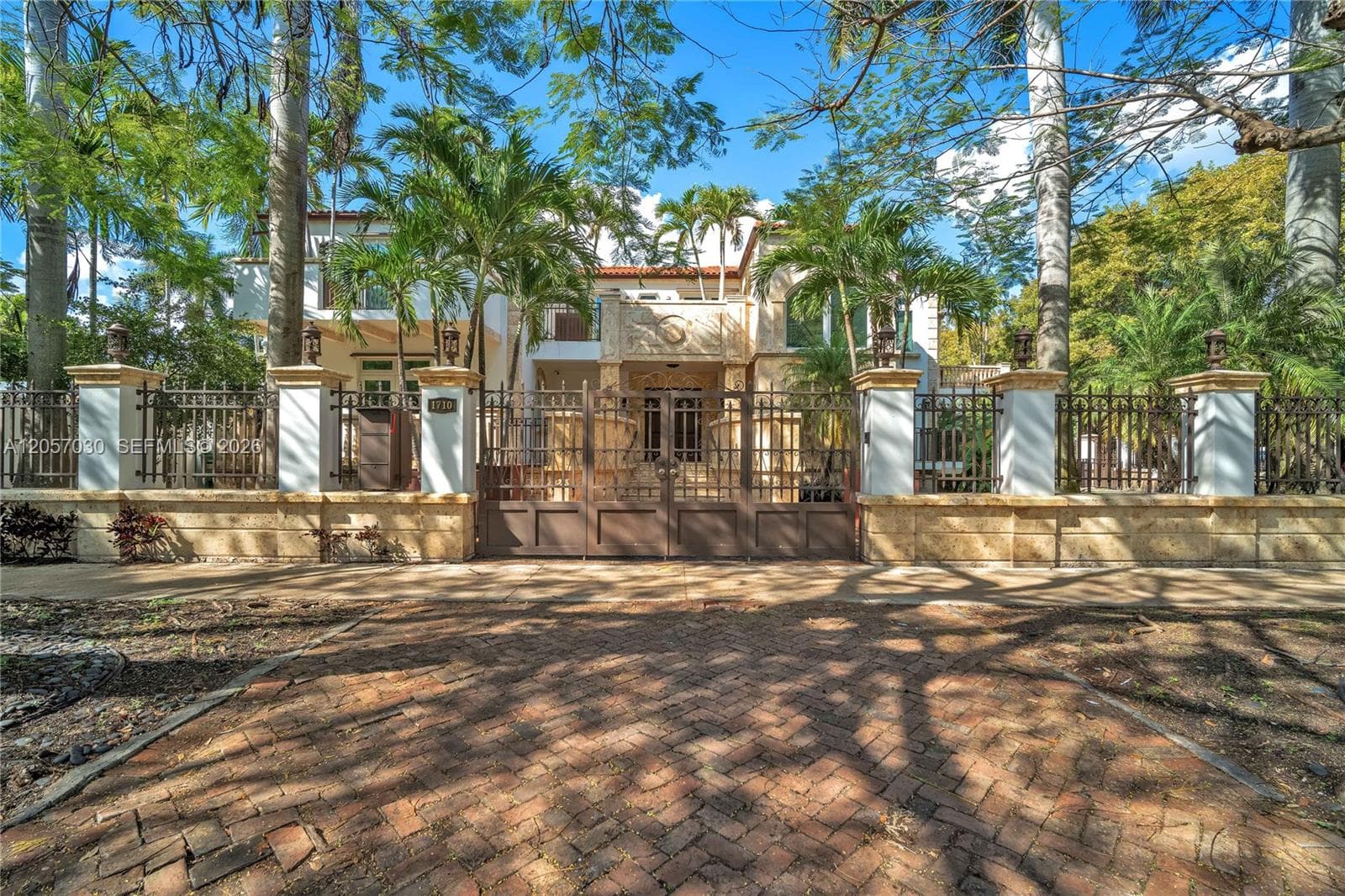 1710 S Miami Ave, Miami, FL 33129 — zdjęcie 2
