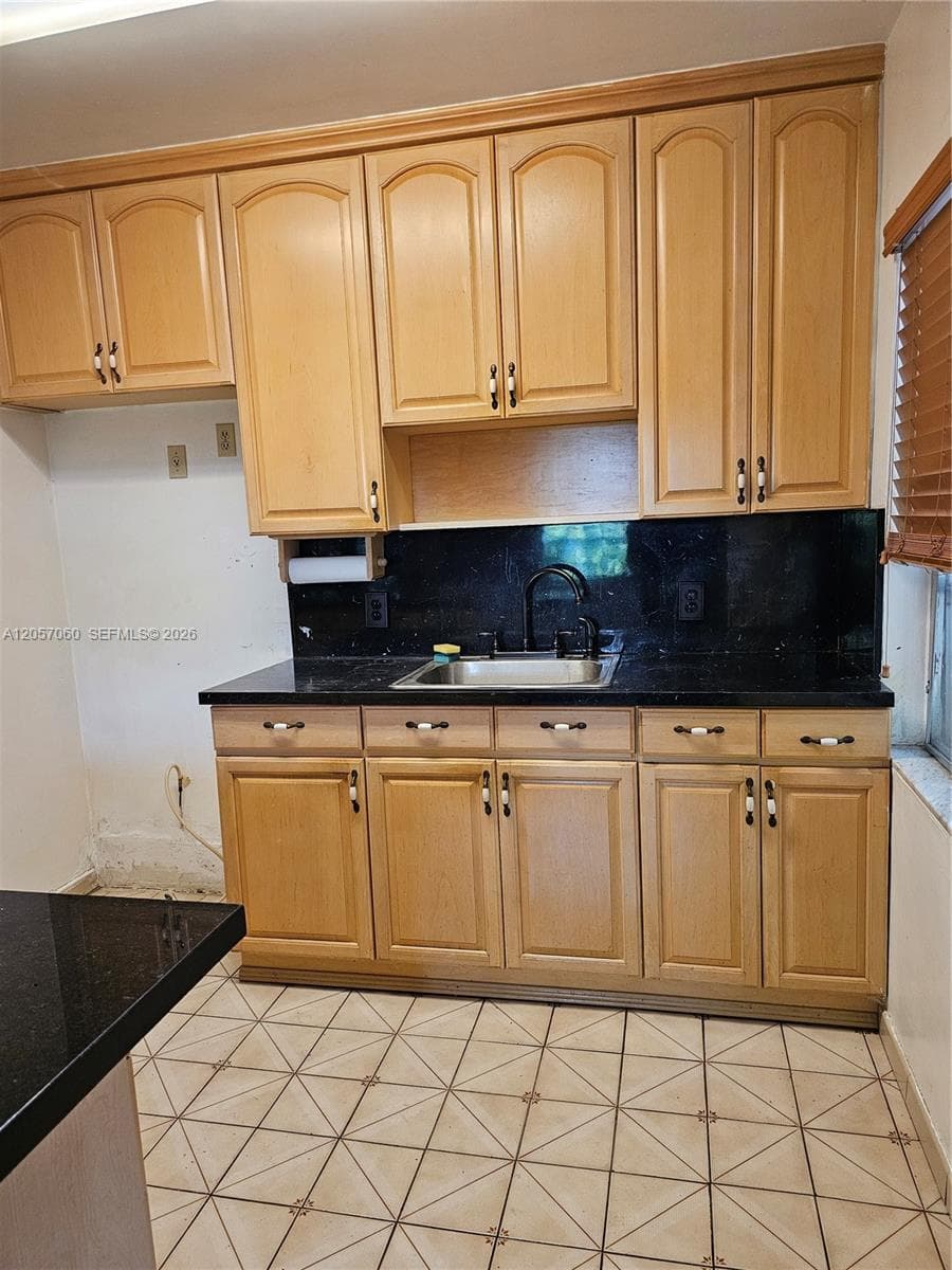 310 Ponce De Leon Blvd, Coral Gables, FL 33134 — zdjęcie 3