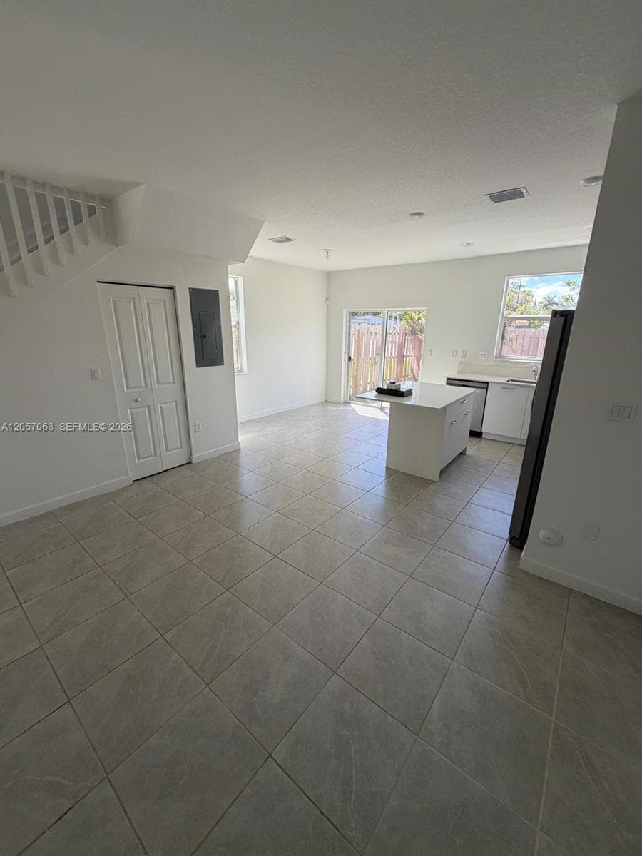 12359 NW 23RD CT # 12359, Miami, FL 33167 — zdjęcie 3