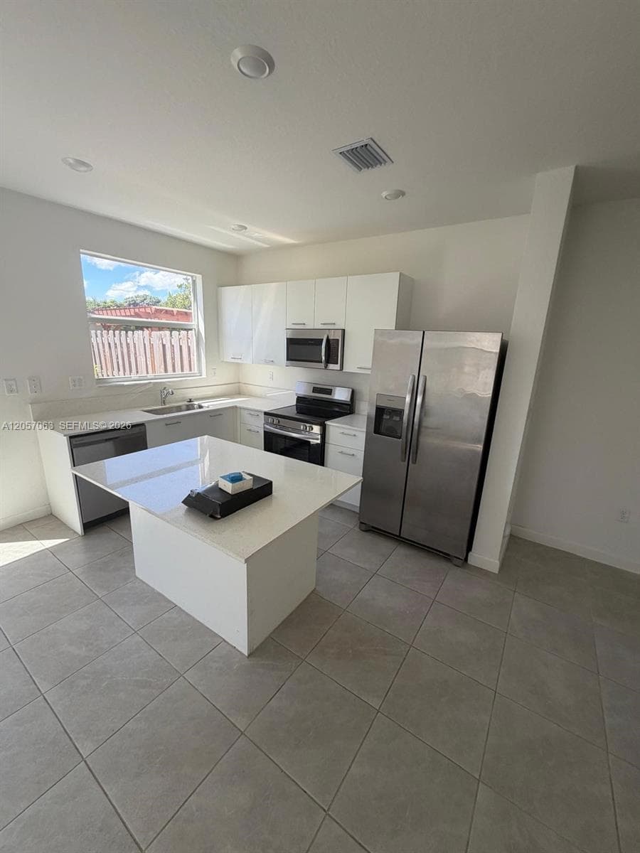 12359 NW 23RD CT # 12359, Miami, FL 33167 — zdjęcie 4