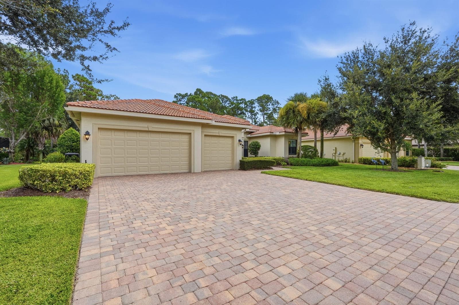 2553 NW CRYSTAL LAKE Drive NW, Jensen Beach, FL 34957 — zdjęcie 3