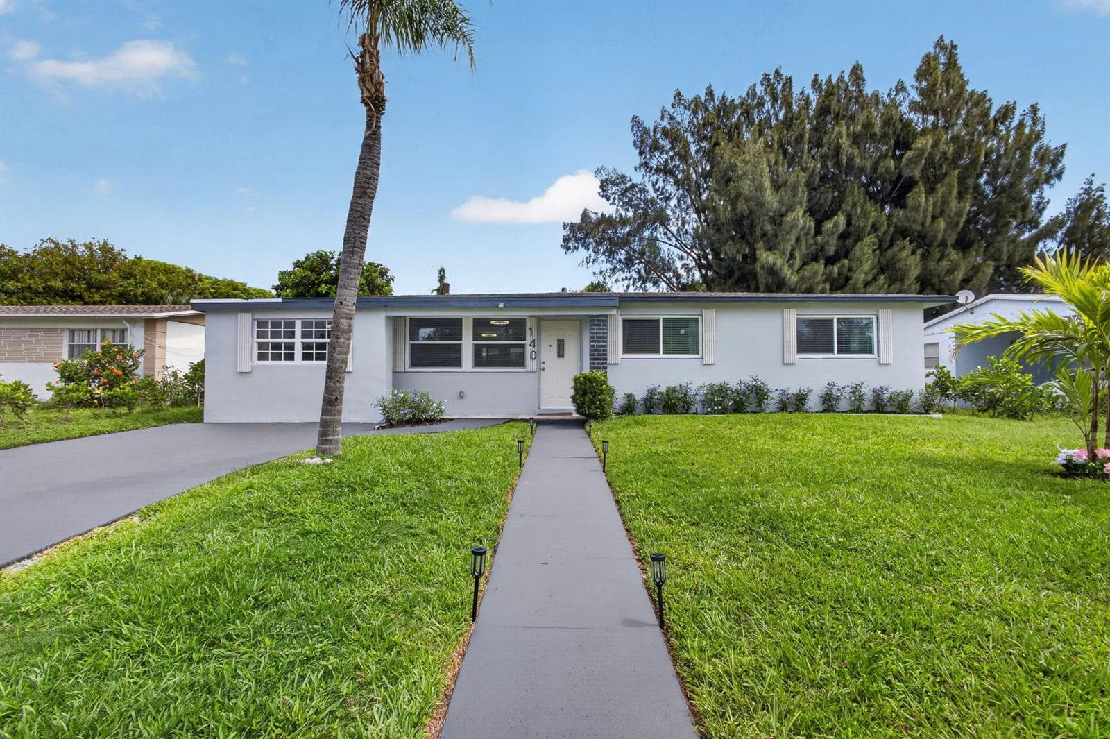 140 W 31st Court, Riviera Beach, FL 33404
