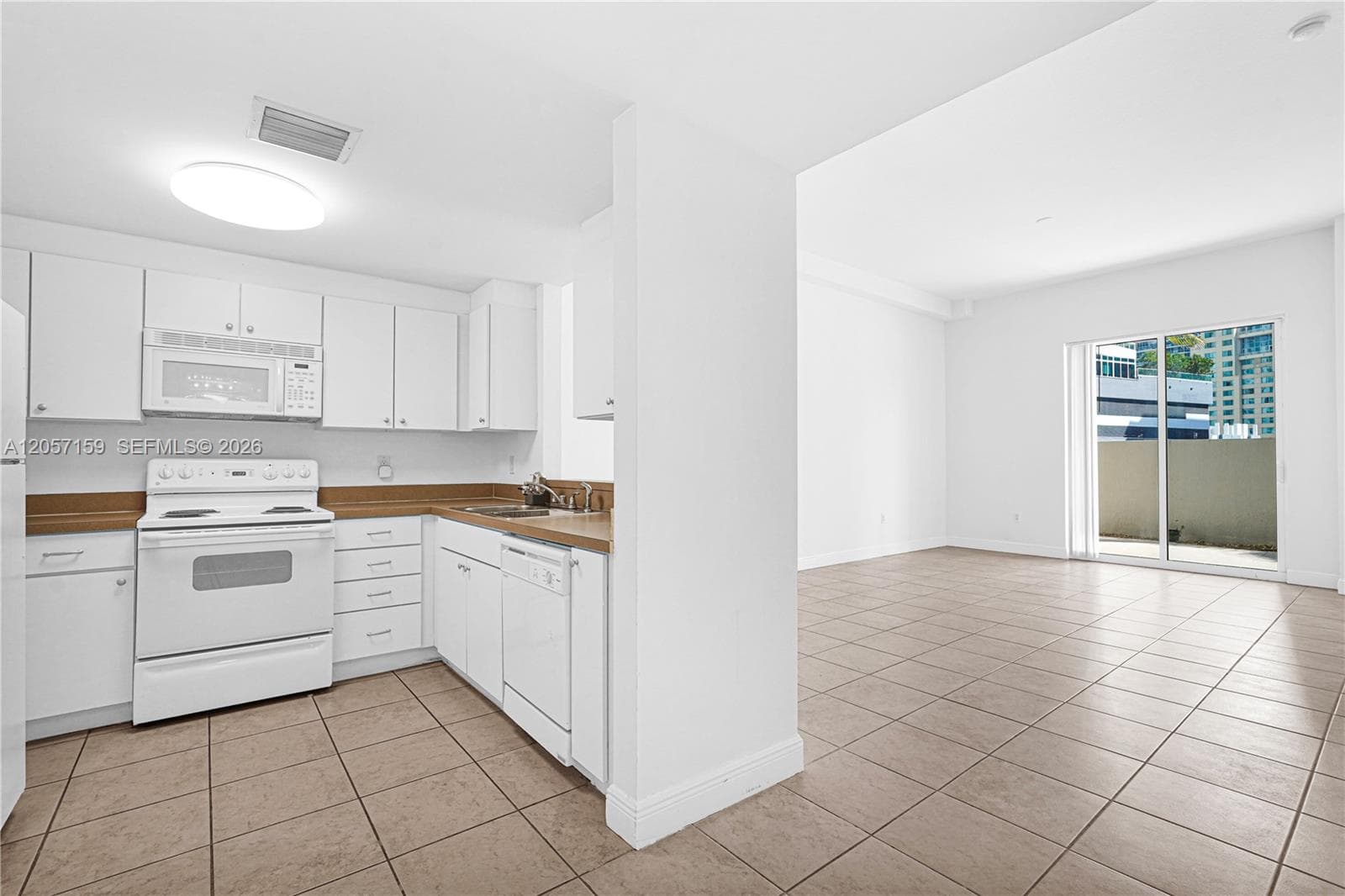 1250 S Miami Ave # 812, Miami, FL 33130 — zdjęcie 5