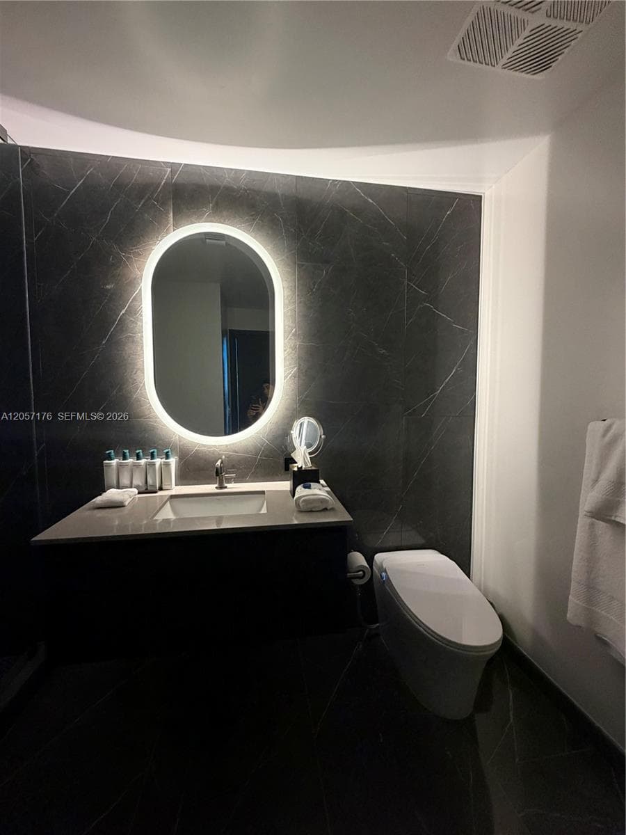 20 NE 11TH St # 3712B, Miami, FL 33132 — zdjęcie 4