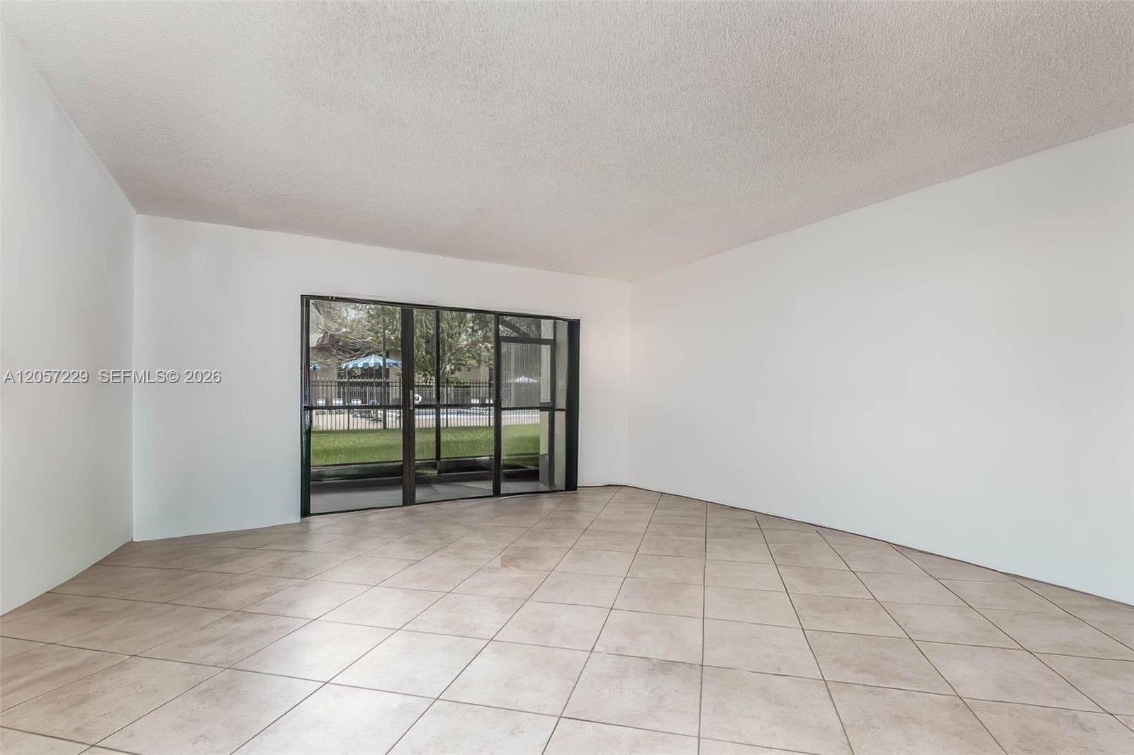 325 Lakeview Dr # 102, Weston, FL 33326 — zdjęcie 5