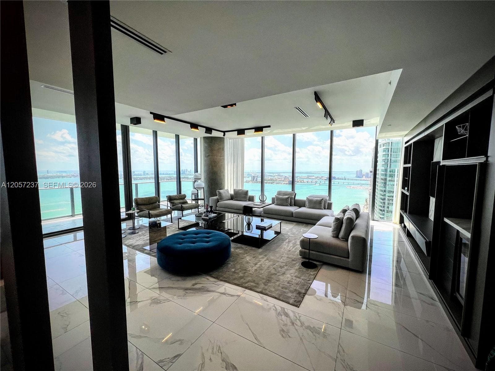 3131 NE 7th Ave # PH4901, Miami, FL 33137 — zdjęcie 3