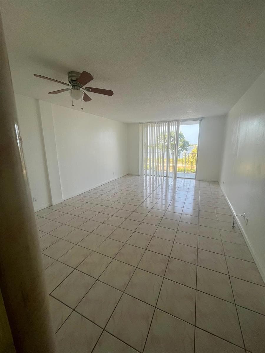 480 EXECUTIVE CENTER Drive # 2F, West Palm Beach, FL 33401 — zdjęcie 5