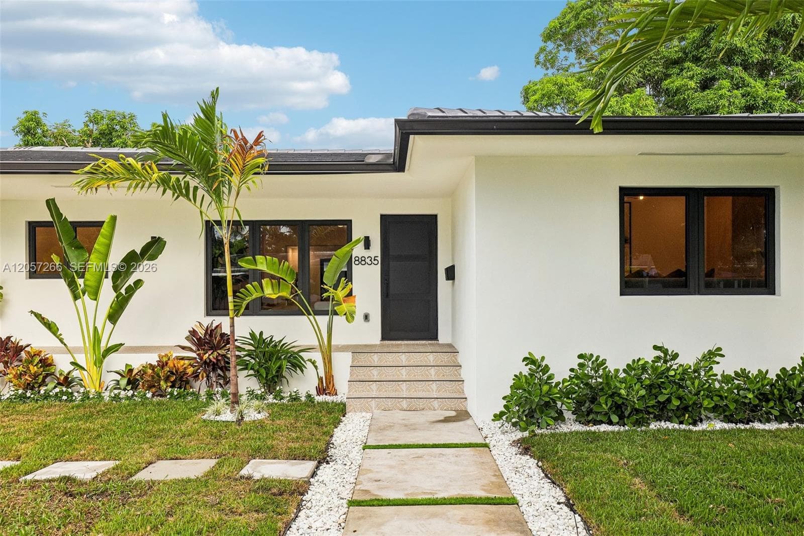 8835 NE 9th Ct, Miami, FL 33138 — zdjęcie 3