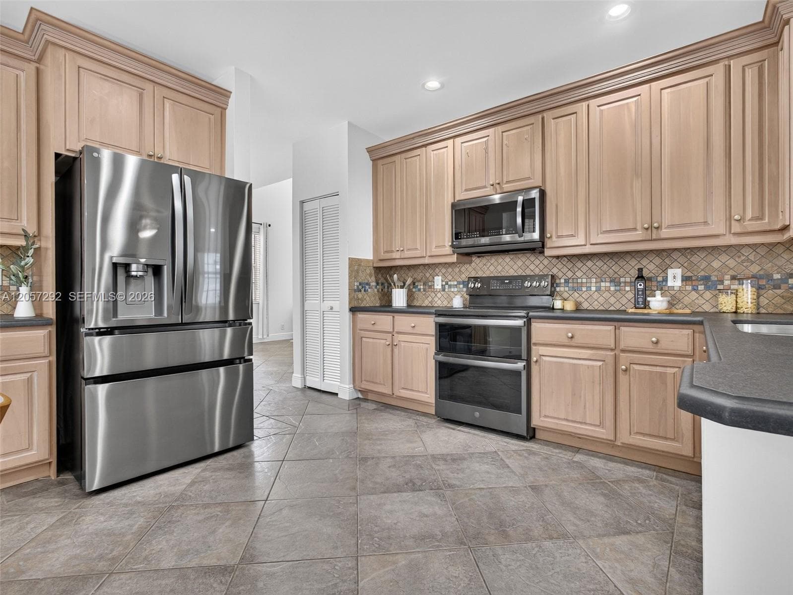 1012 Cedar Falls Dr, Weston, FL 33327 — zdjęcie 2