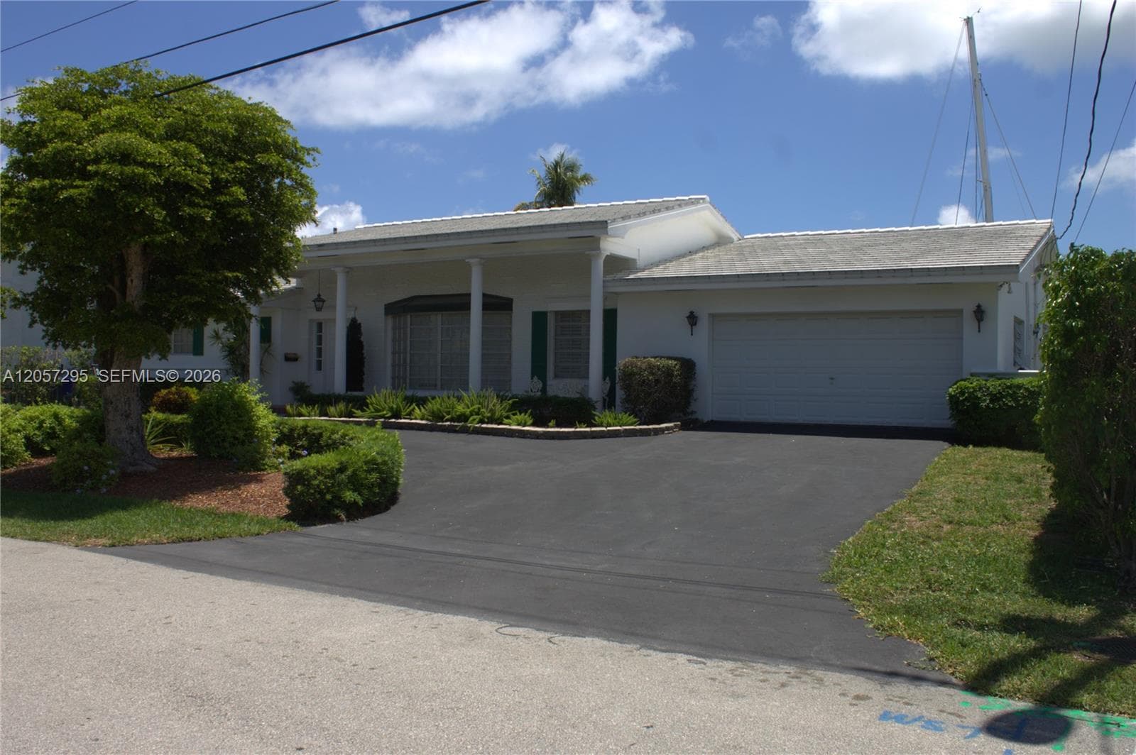 3440 NE 170th St, North Miami Beach, FL 33160 — zdjęcie 3