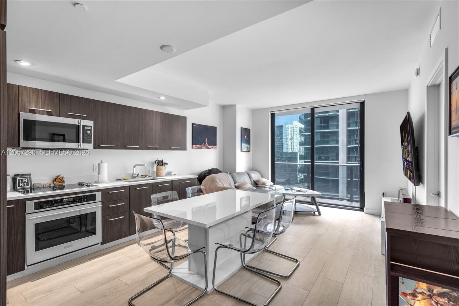 55 SW 9th St # 2407, Miami, FL 33130 — zdjęcie 2